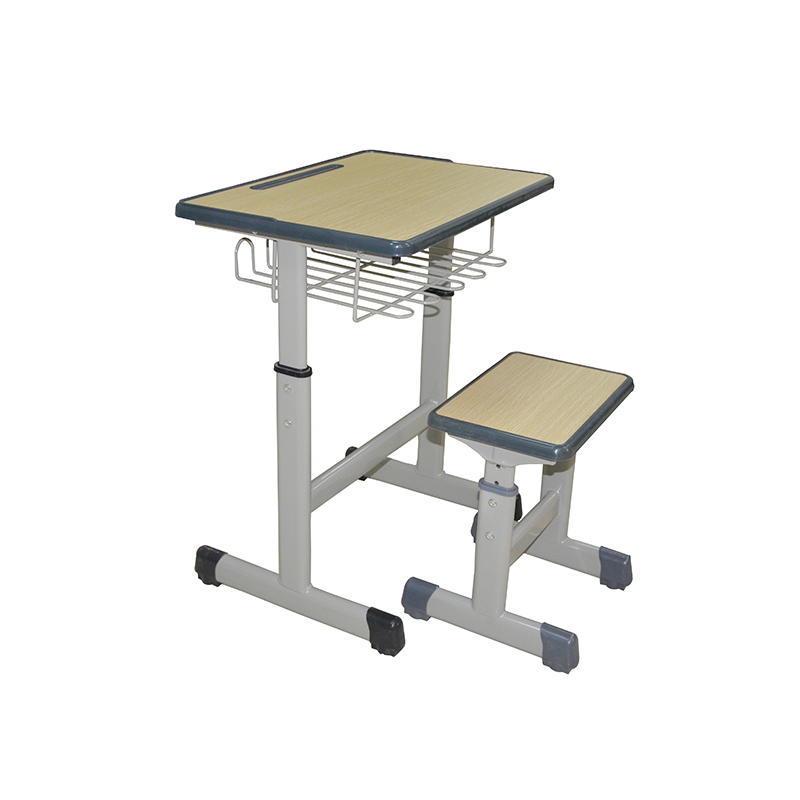 UC-A0903 Primary And Secondary School Students Study Desks And Chairs